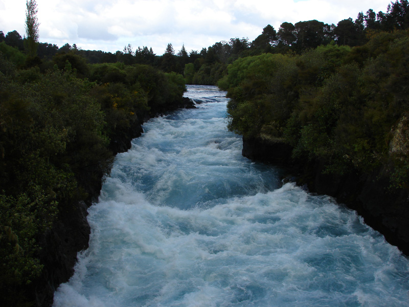 259huka_falls